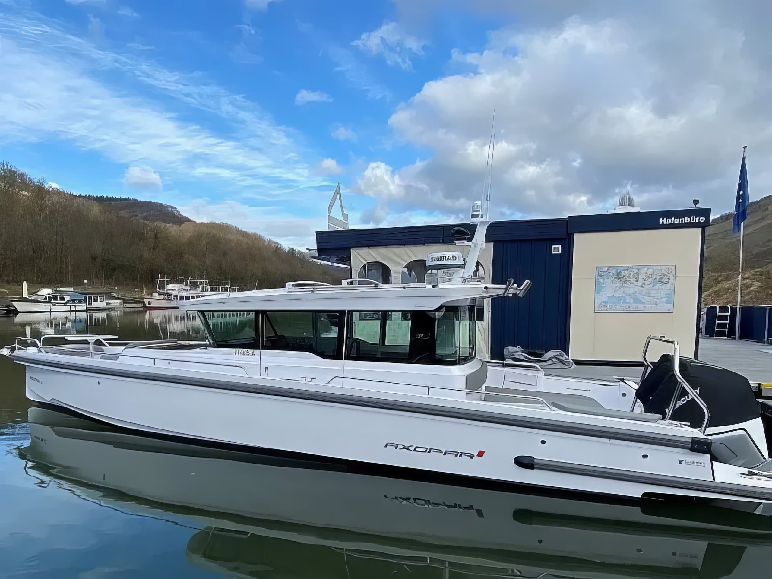 RANDOM TASK II | Drivas Yachts