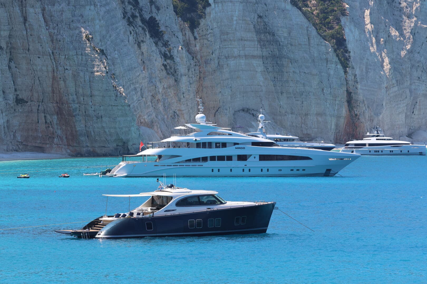 MADO (ex-Como I) - ext | Drivas Yachts