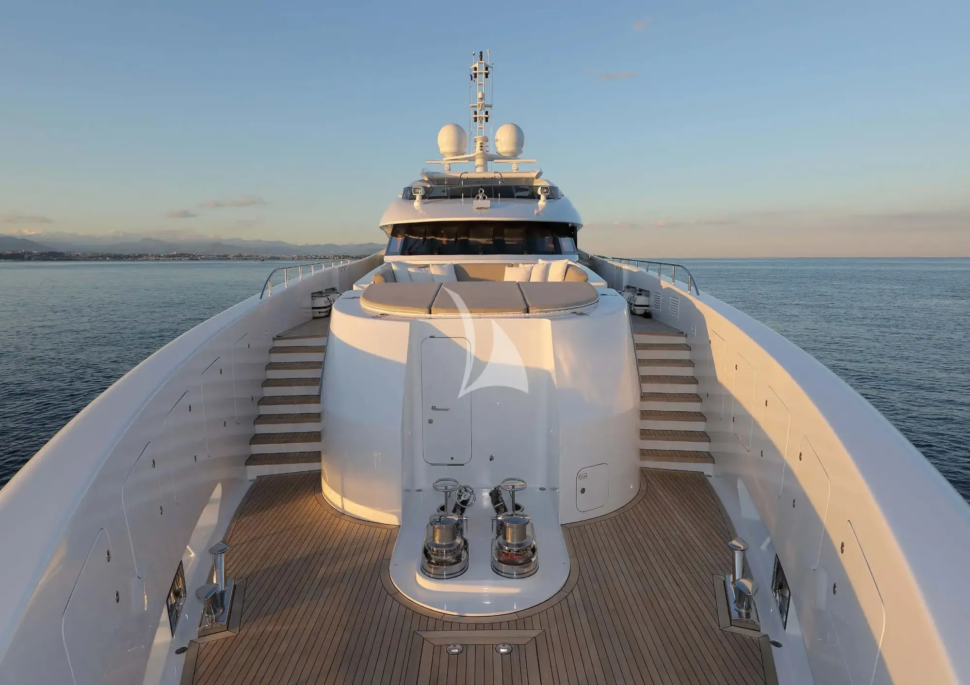 MADO (ex-Como I) - ext bow | Drivas Yachts