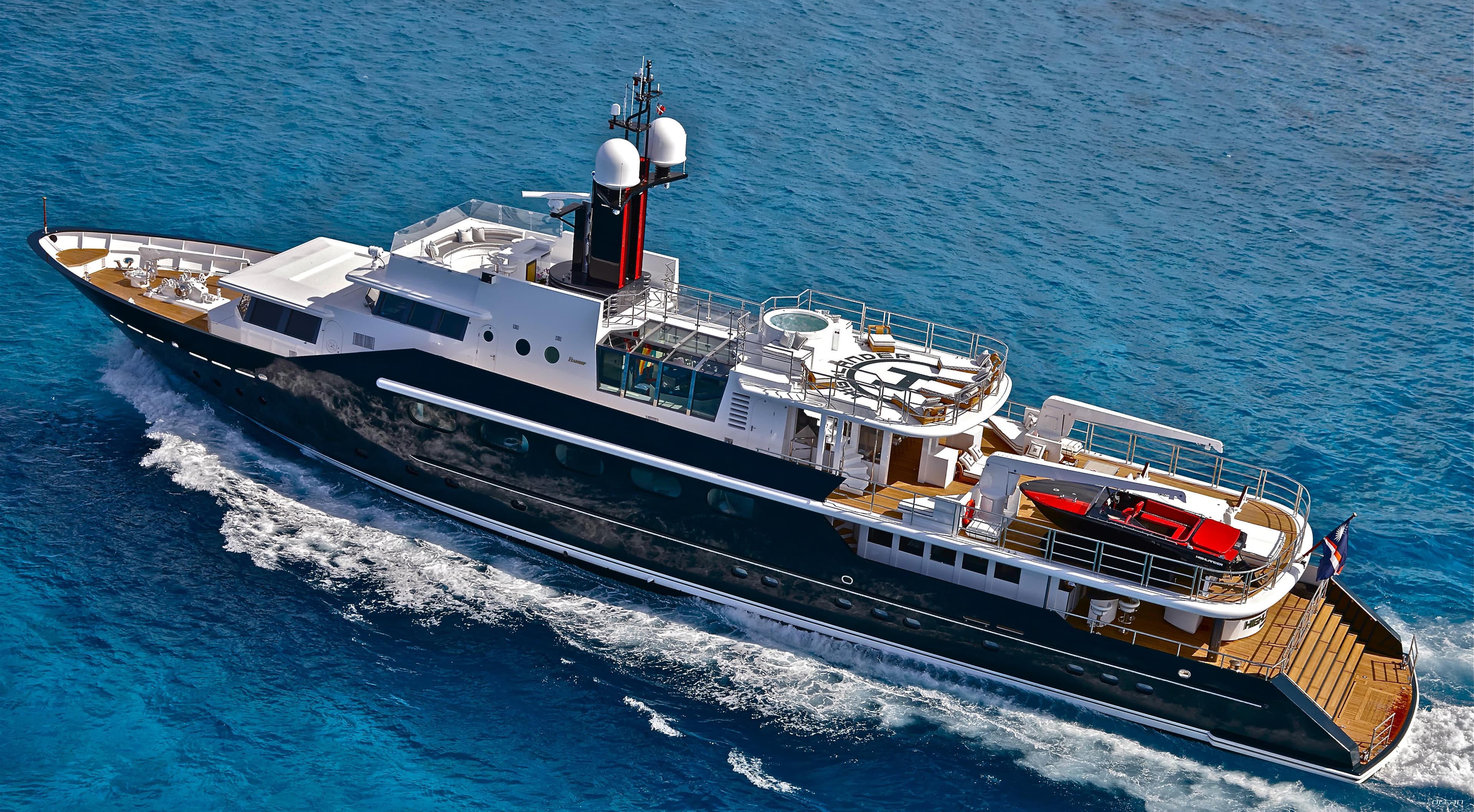 HIGHLANDER - aerial | Drivas Yachts