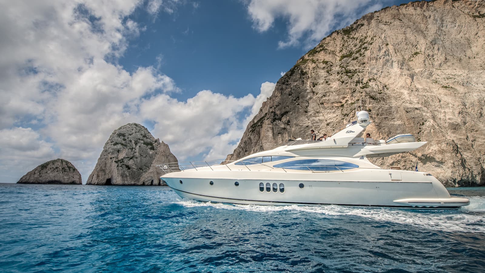 MANU - ext stbd | Drivas Yachts