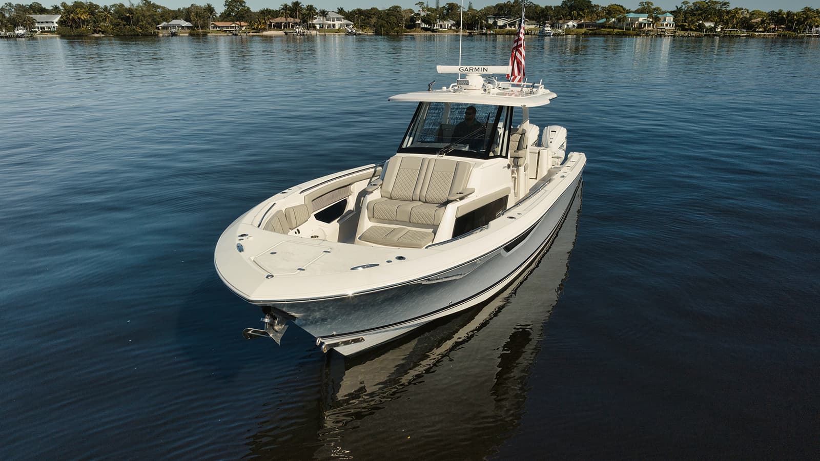LOW RISE - ext stbd | Drivas Yachts