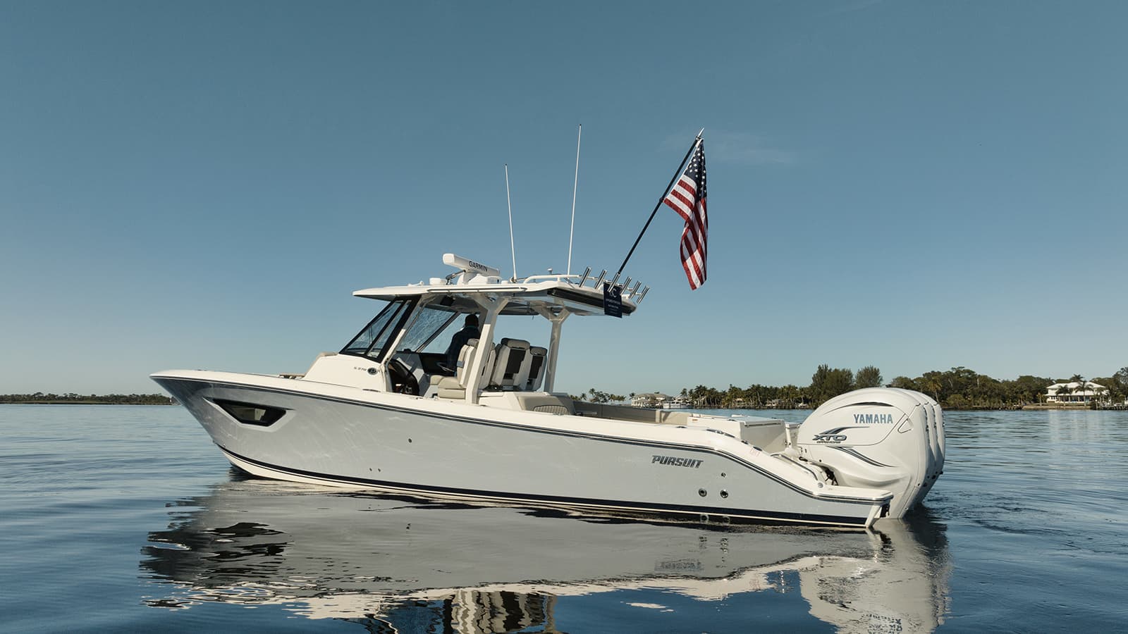 LOW RISE - ext stbd | Drivas Yachts
