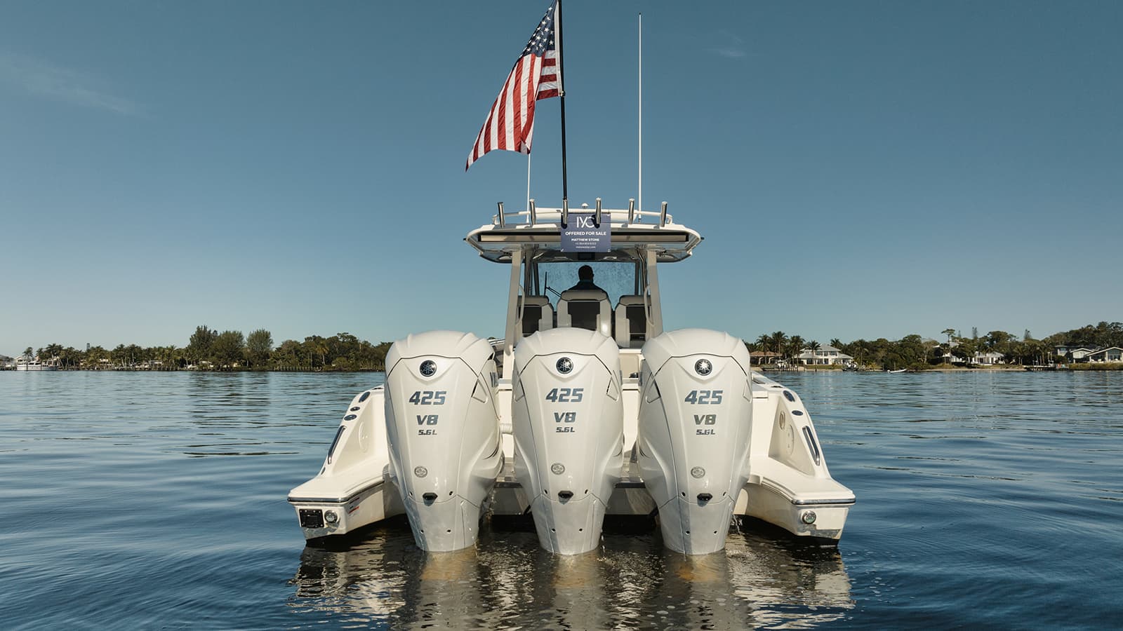 LOW RISE - ext stern | Drivas Yachts