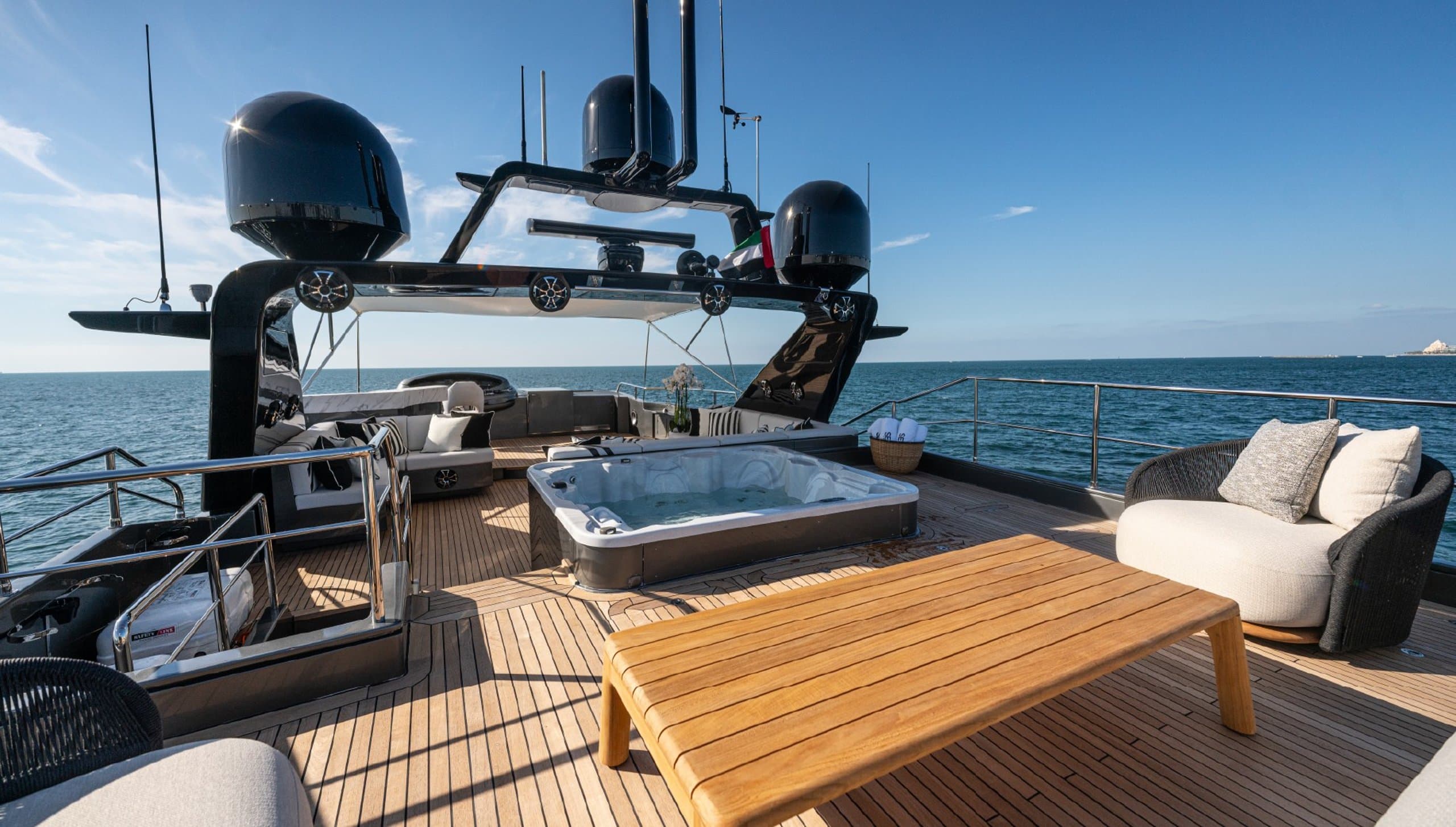 SPECTRE | Drivas Yachts