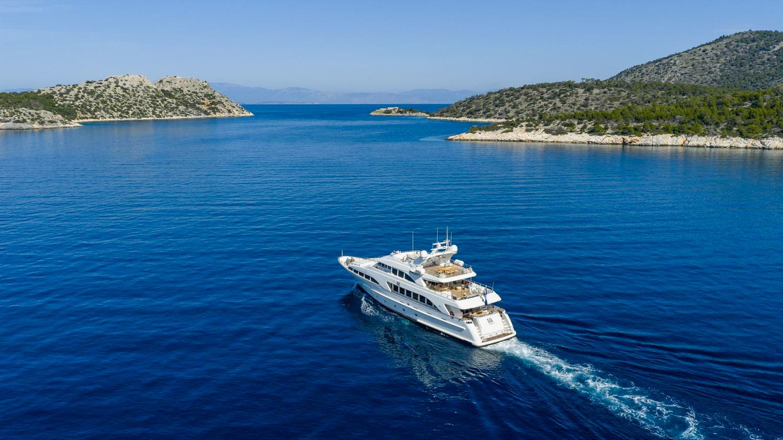 OAK - aerial | Drivas Yachts
