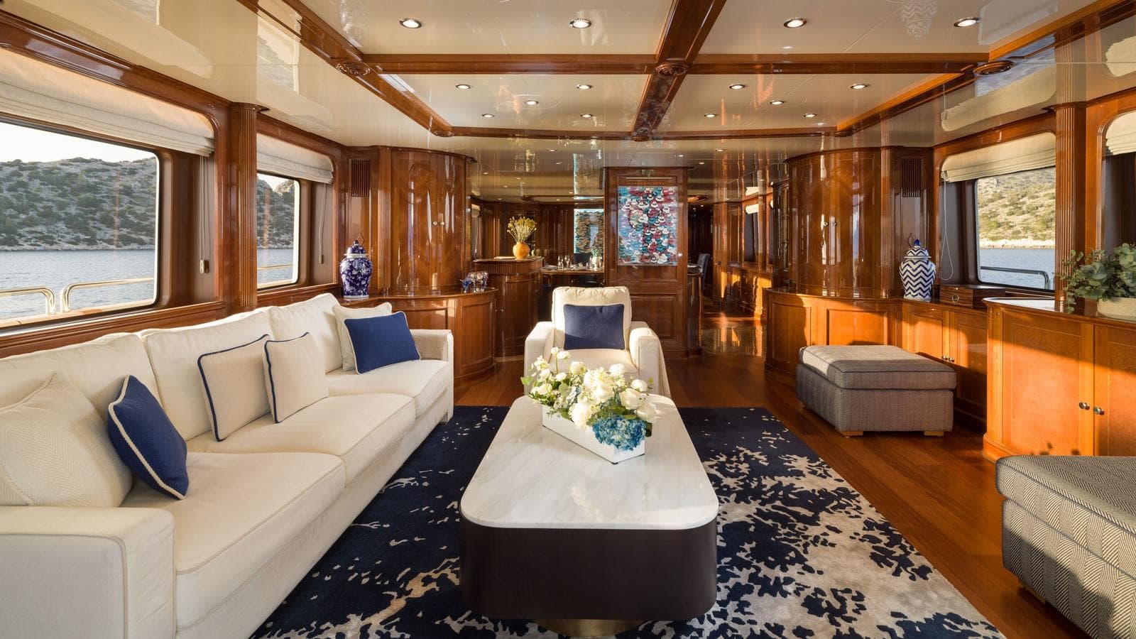 OAK - saloon | Drivas Yachts