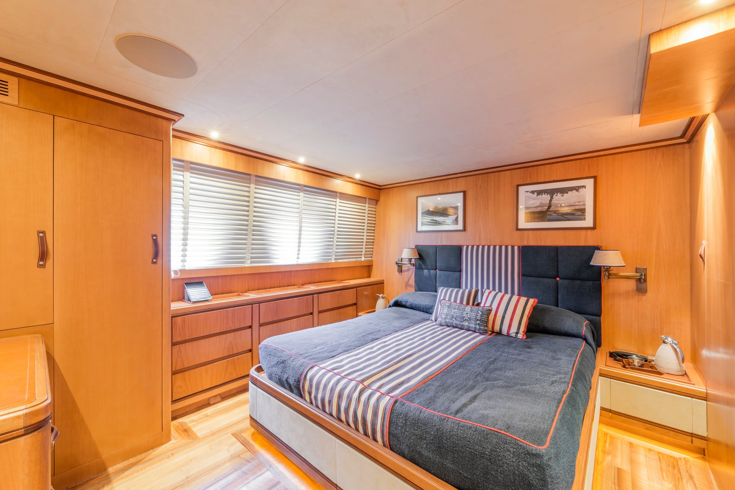 ANGRA TOO | Drivas Yachts