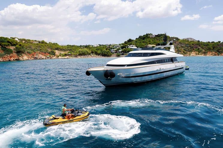 Motor yacht THEION 30.5m by Baglietto — photo 3