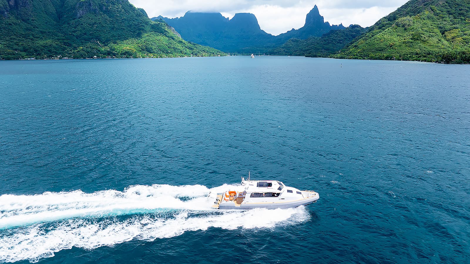 IRON BLONDE - aerial | Drivas Yachts