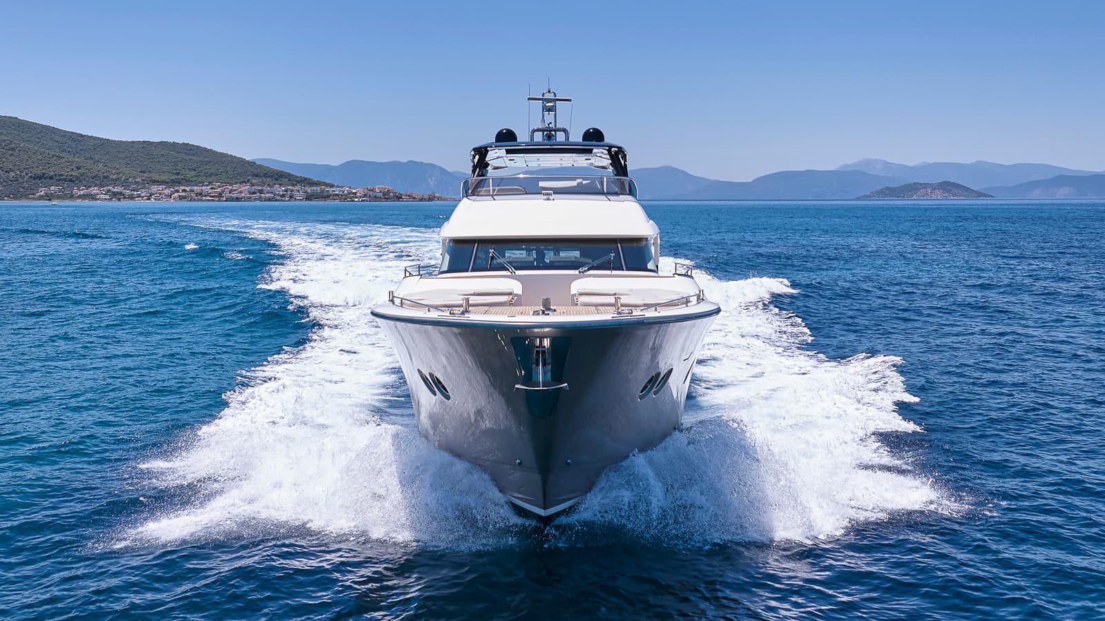 NAYLA - ext bow | Drivas Yachts