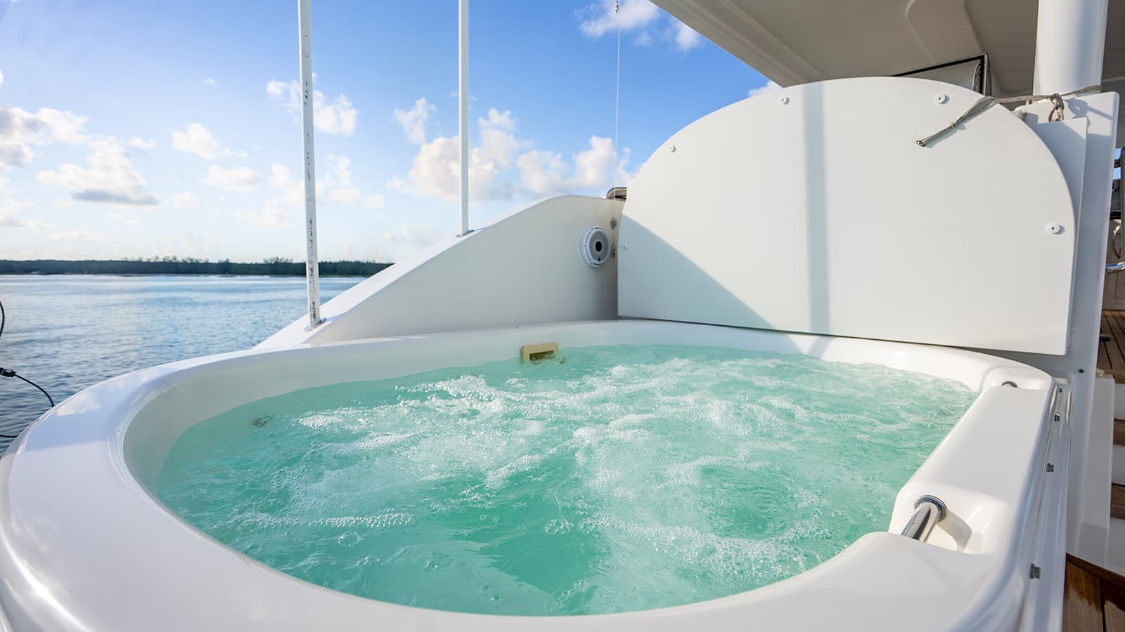 KEMOSABE - deck aft | Drivas Yachts