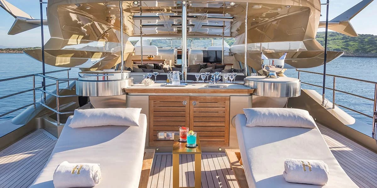 HOKULANI - deck fly | Drivas Yachts