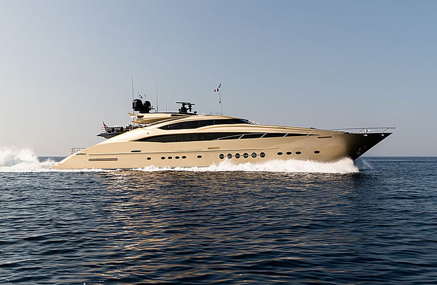 HOKULANI - ext stbd | Drivas Yachts