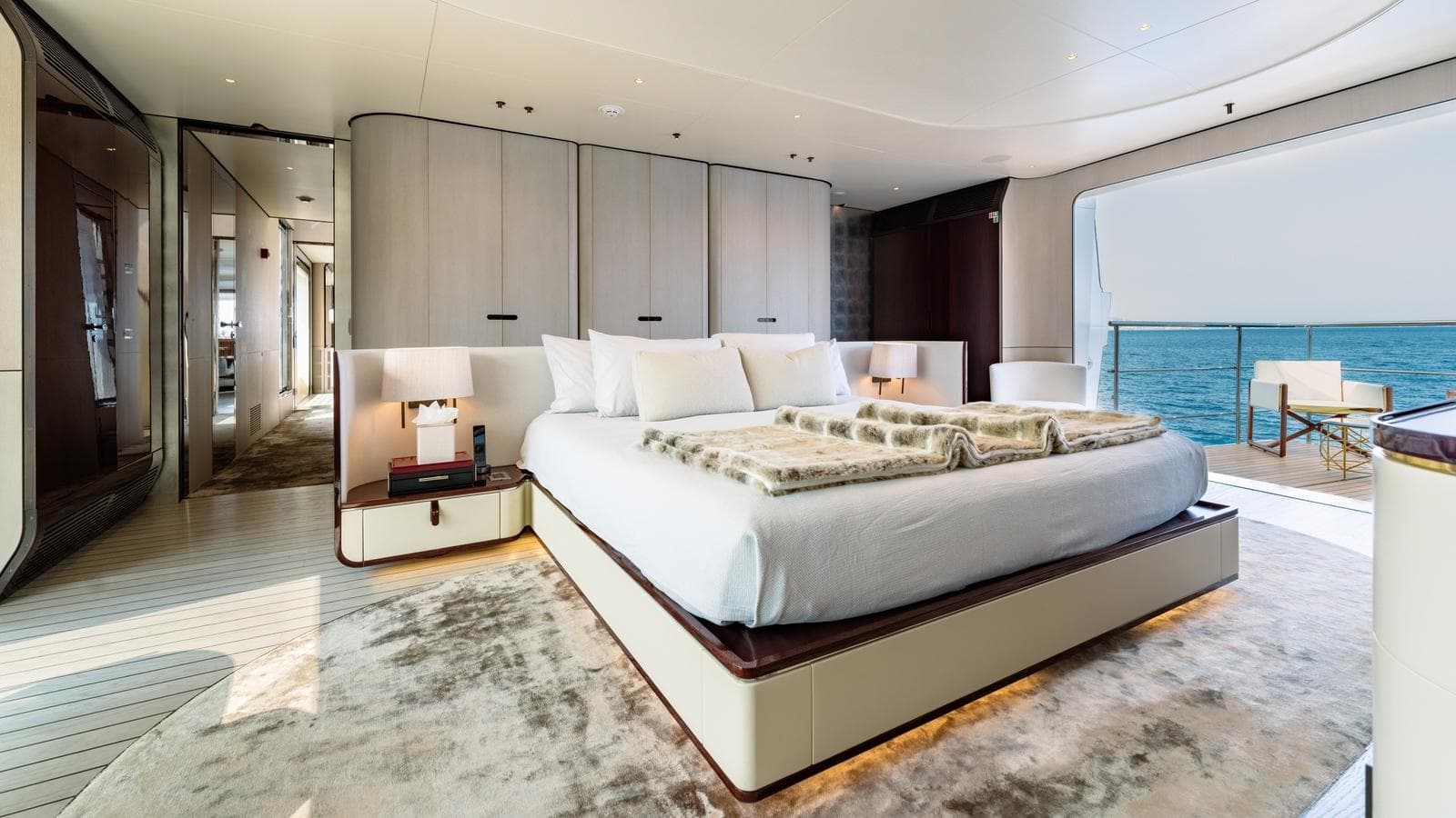 OWO - cabin master | Drivas Yachts