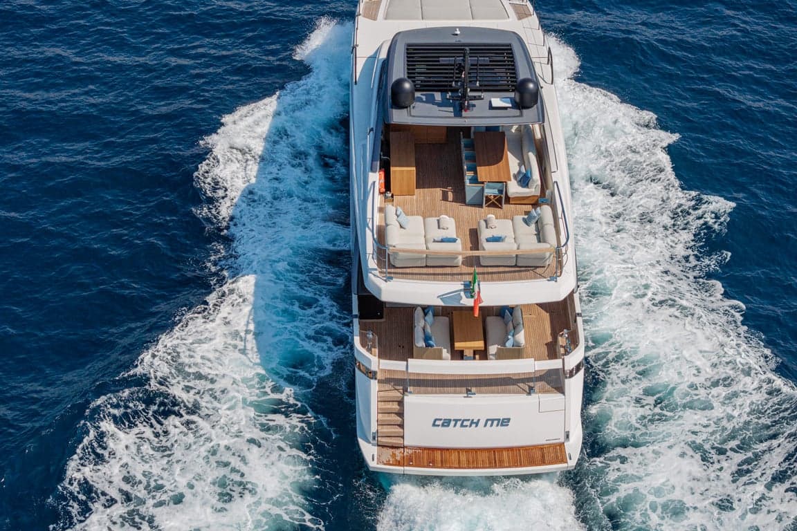 CATCH ME - ext running | Drivas Yachts