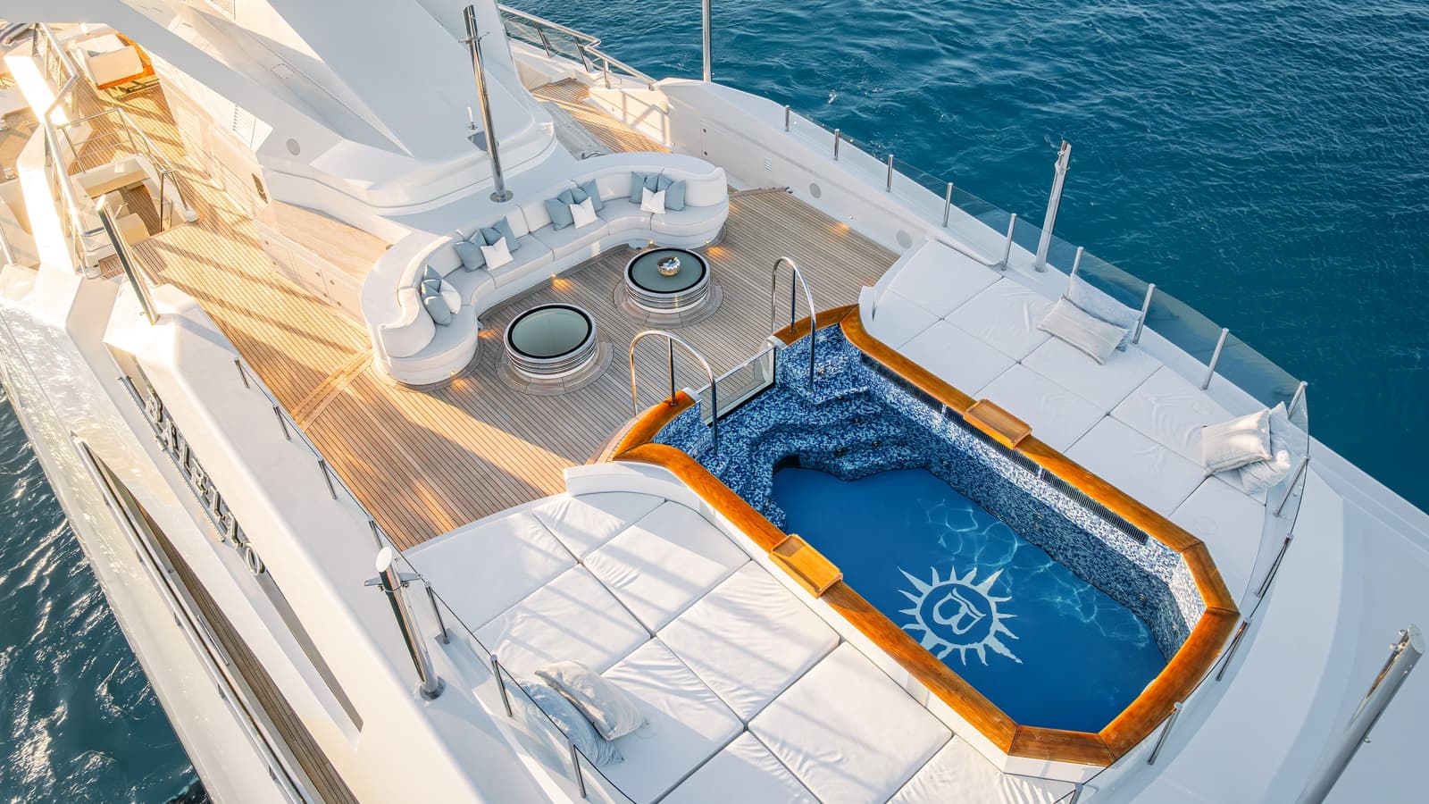 BATELLO - deck aft | Drivas Yachts