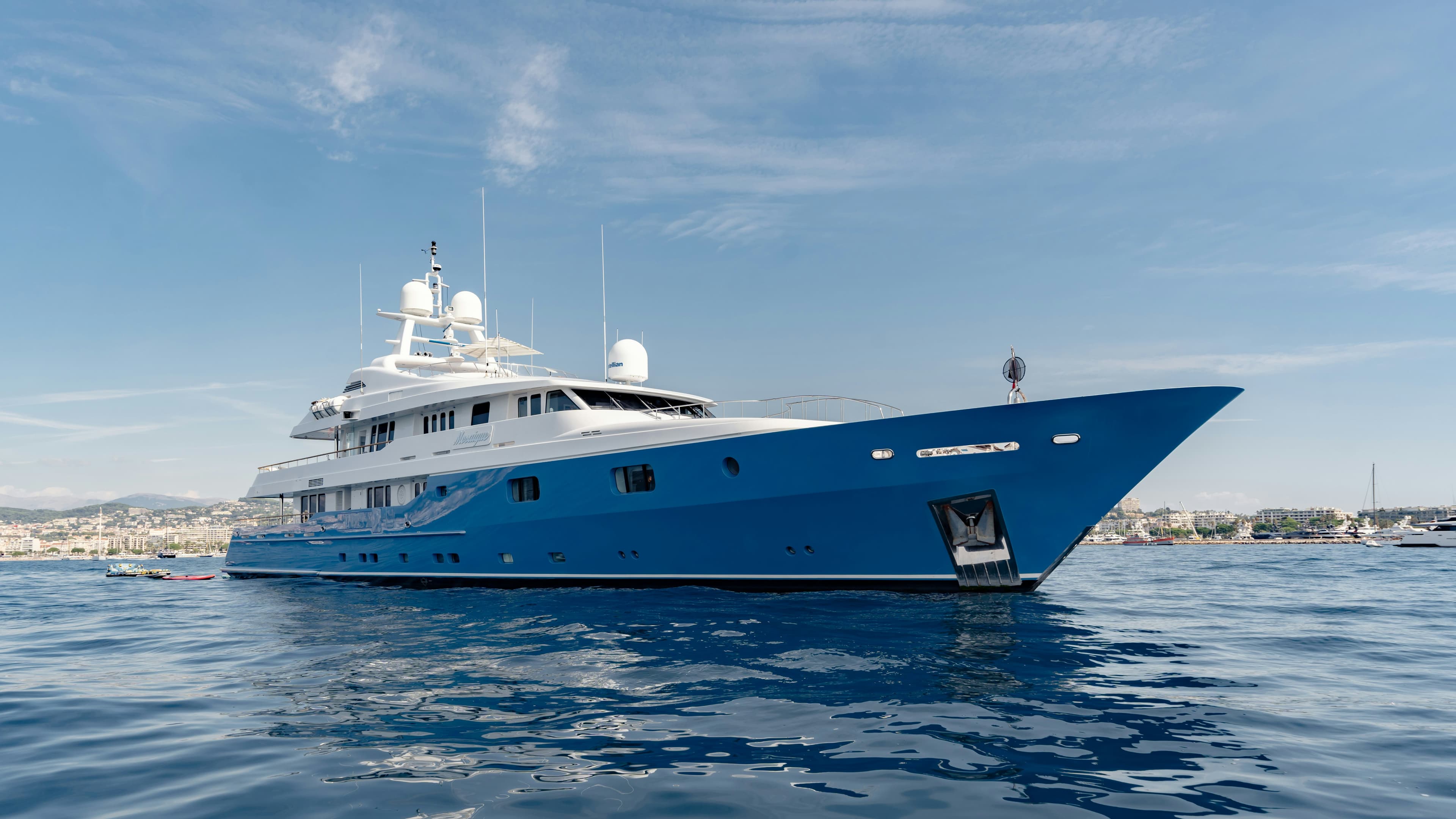 Motor Yacht MOSAIQUE available for charter