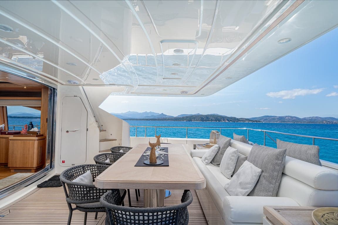 ETHNA - deck aft | Drivas Yachts