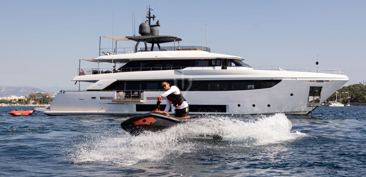 HAIAMI I - ext running | Drivas Yachts