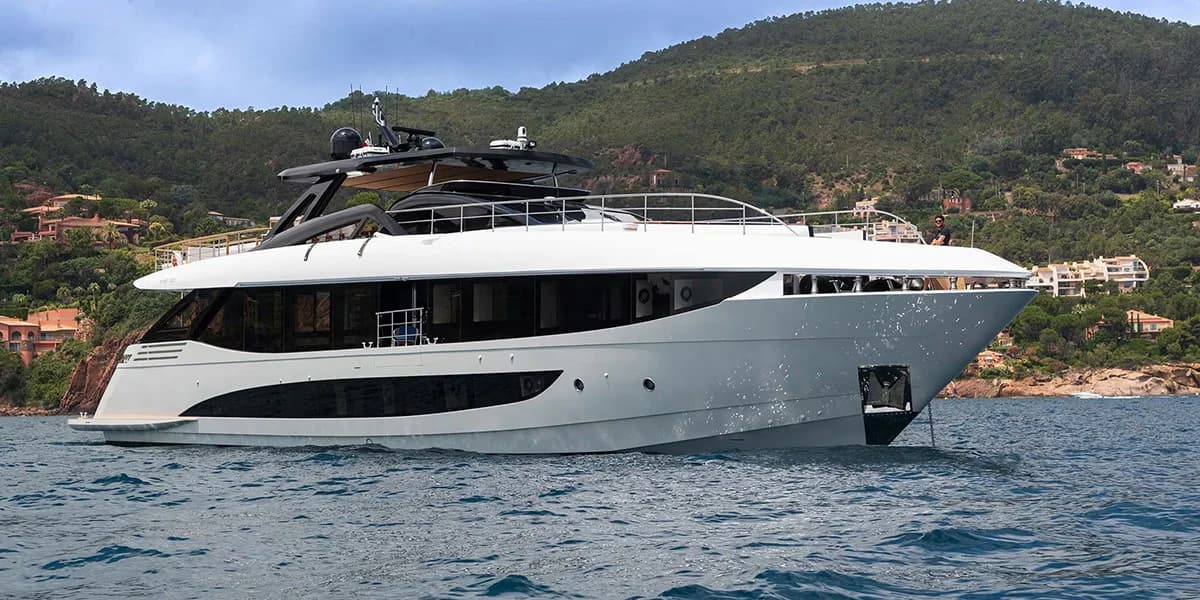 LAFAYETTE - ext stbd | Drivas Yachts
