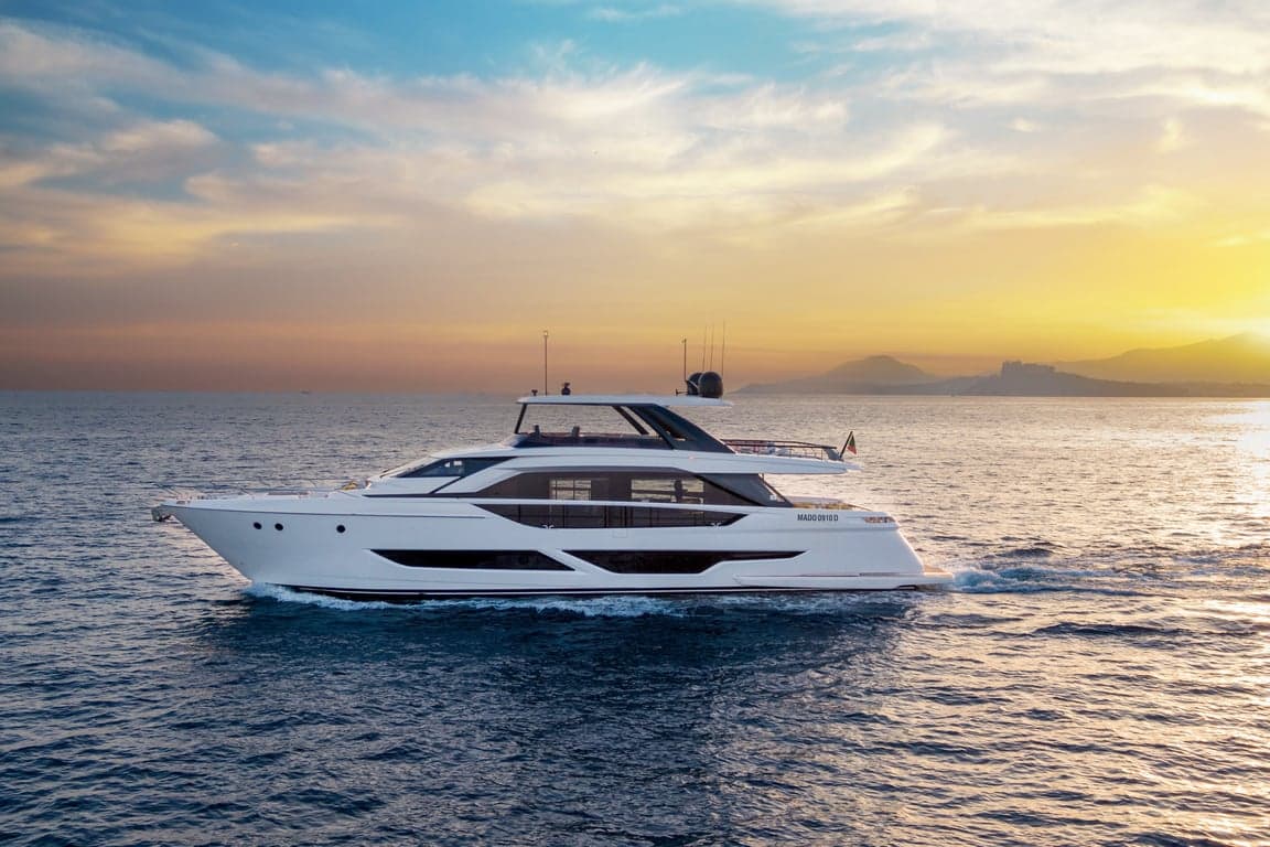 VITTORIA - ext running | Drivas Yachts