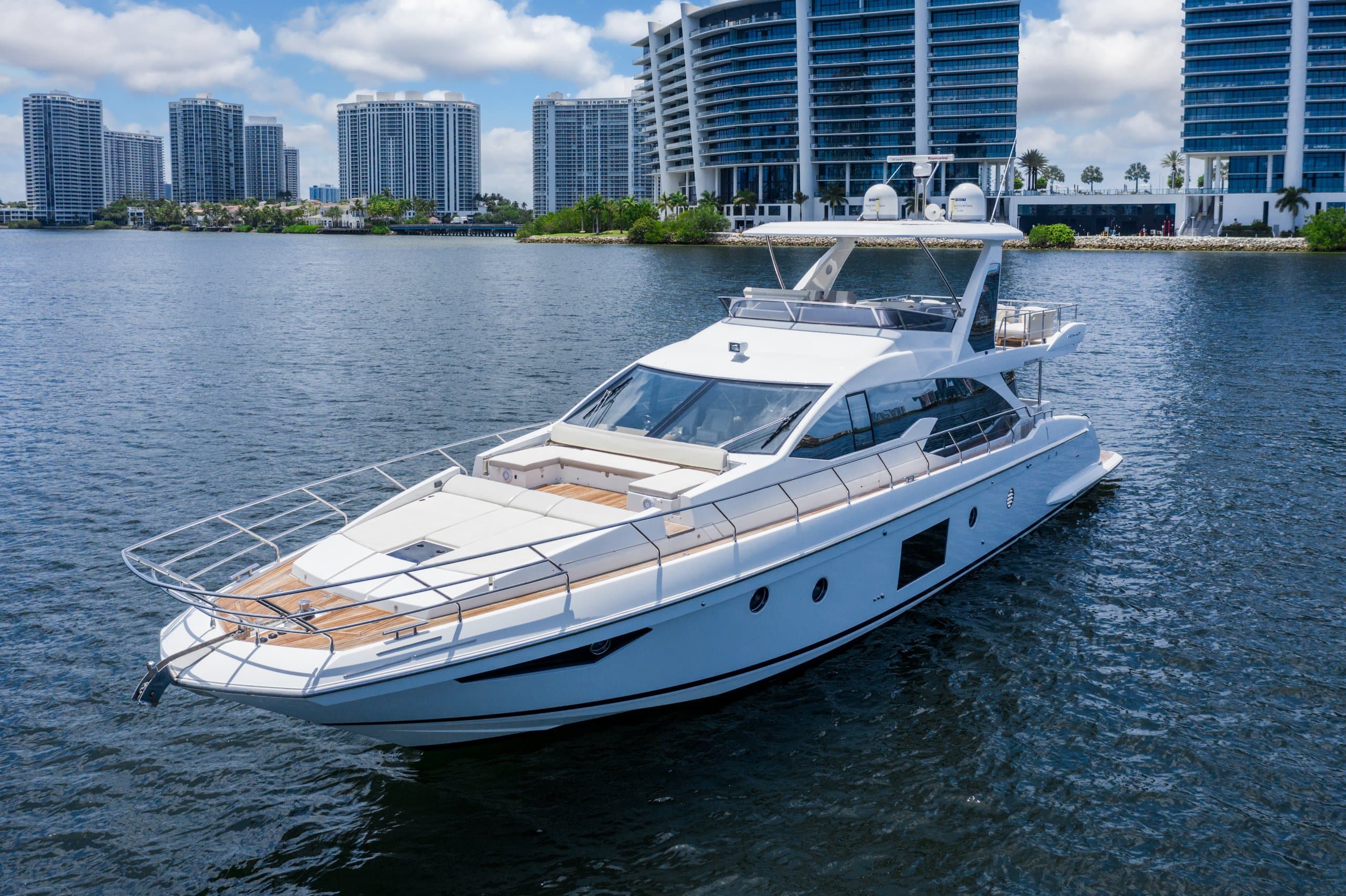 LE GRAND BLEU | Drivas Yachts