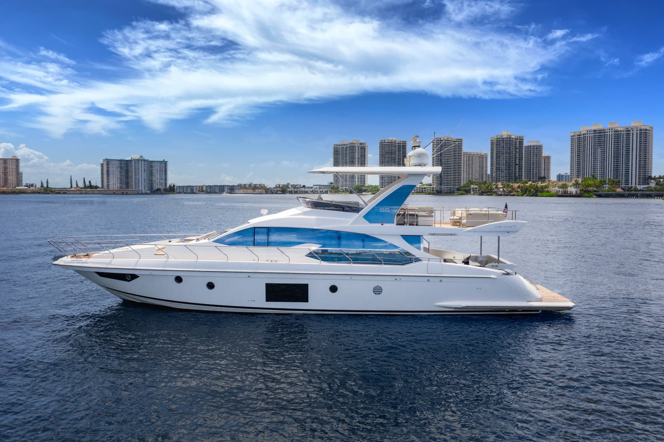 LE GRAND BLEU | Drivas Yachts