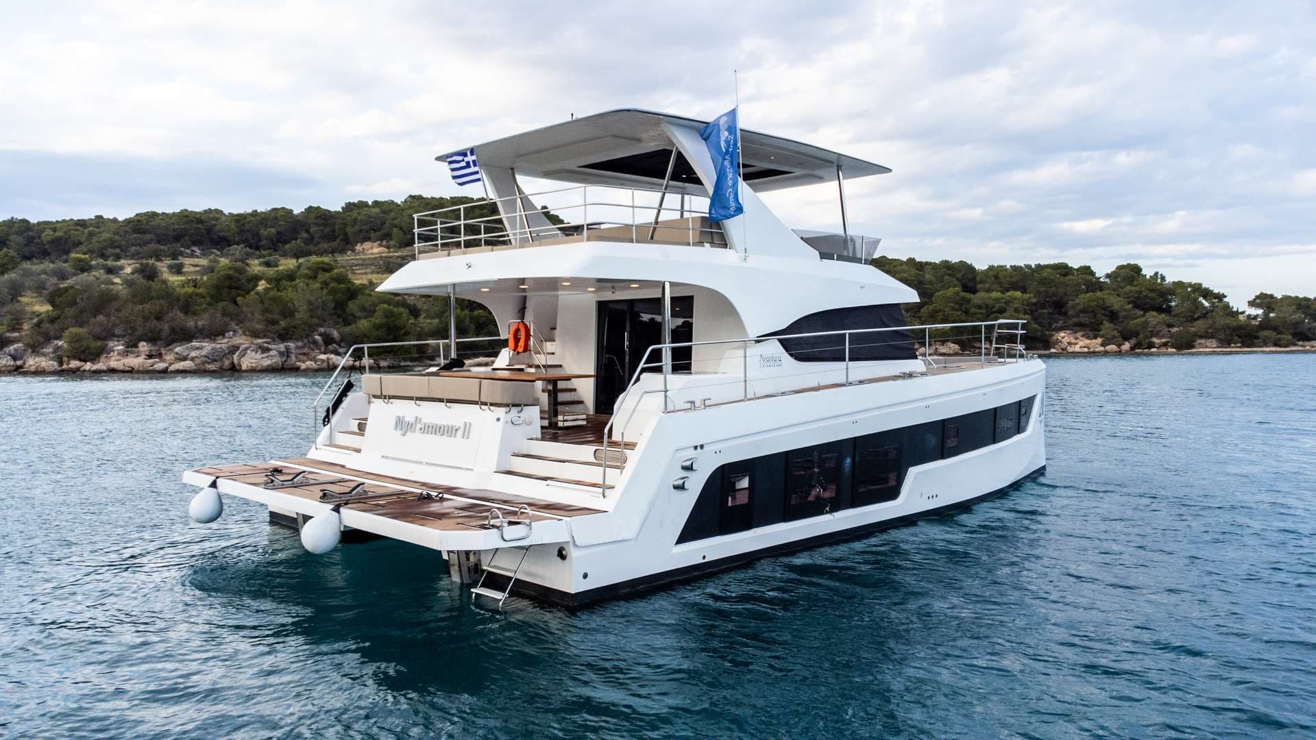 Motor yacht NYD'AMOUR II 15m by Aventura — photo 2