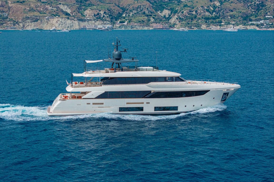 DIANA II - ext running | Drivas Yachts