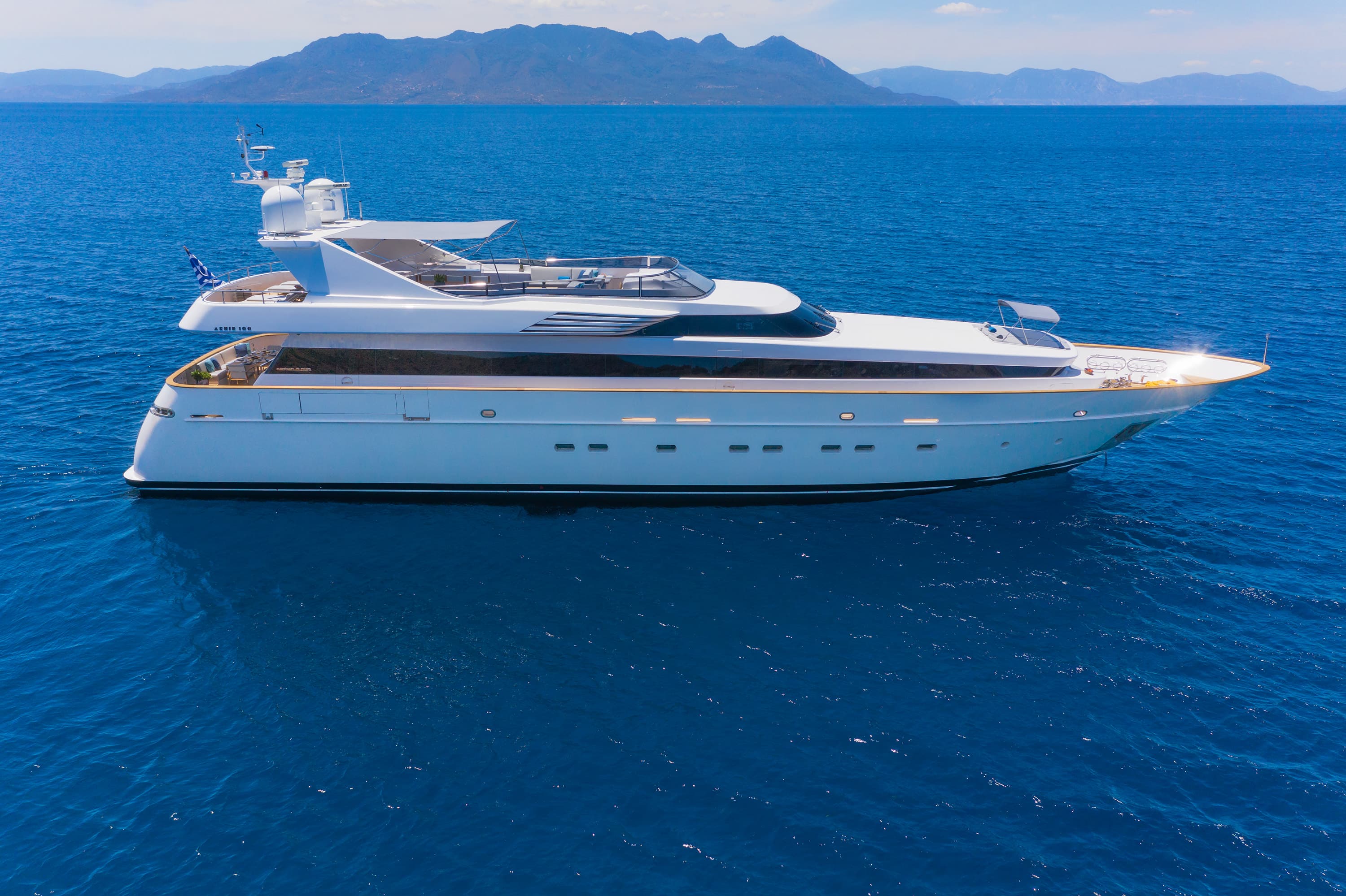 SHOOTING STAR - ext running | Drivas Yachts