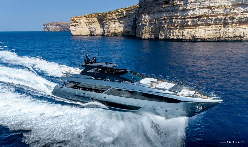 FIGURATI - ext running | Drivas Yachts