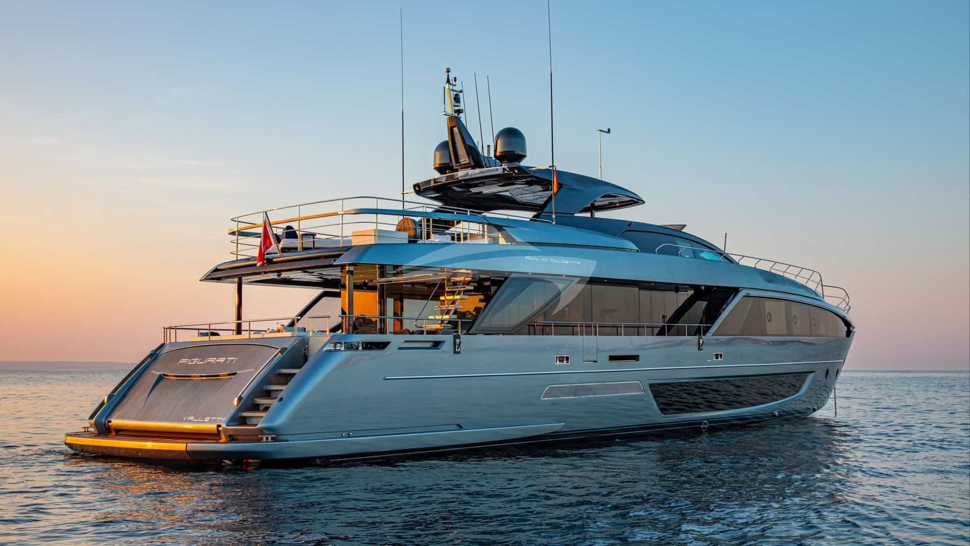 FIGURATI - ext stbd | Drivas Yachts
