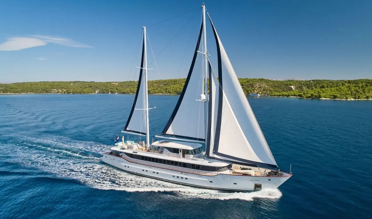 OMNIA - aerial | Drivas Yachts