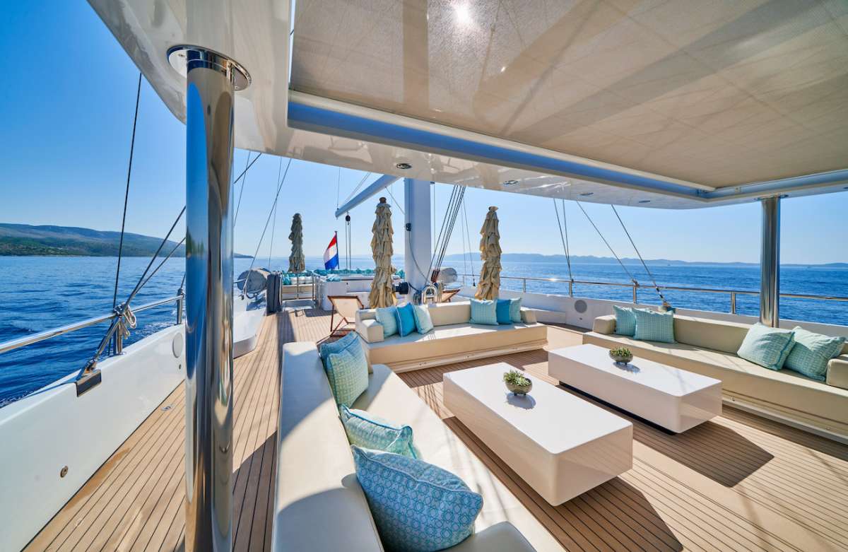 OMNIA - deck fly | Drivas Yachts