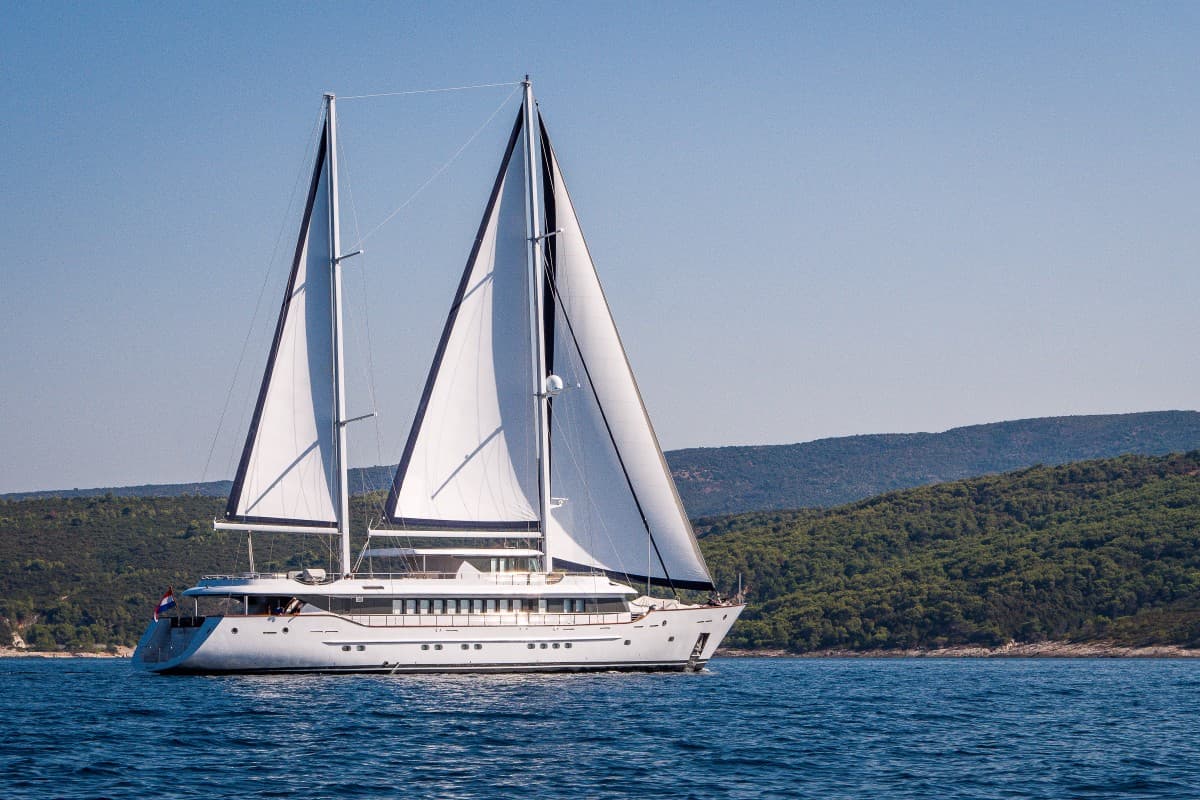 OMNIA - ext stbd | Drivas Yachts
