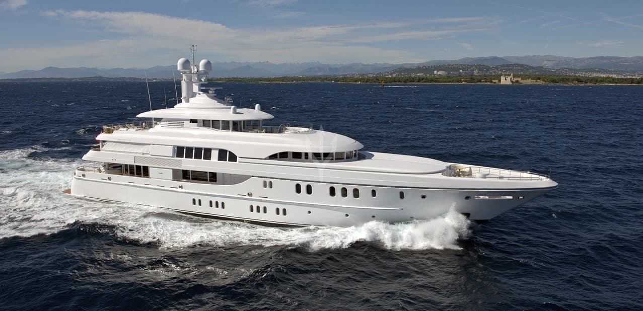 Bella Vita - ext stbd | Drivas Yachts