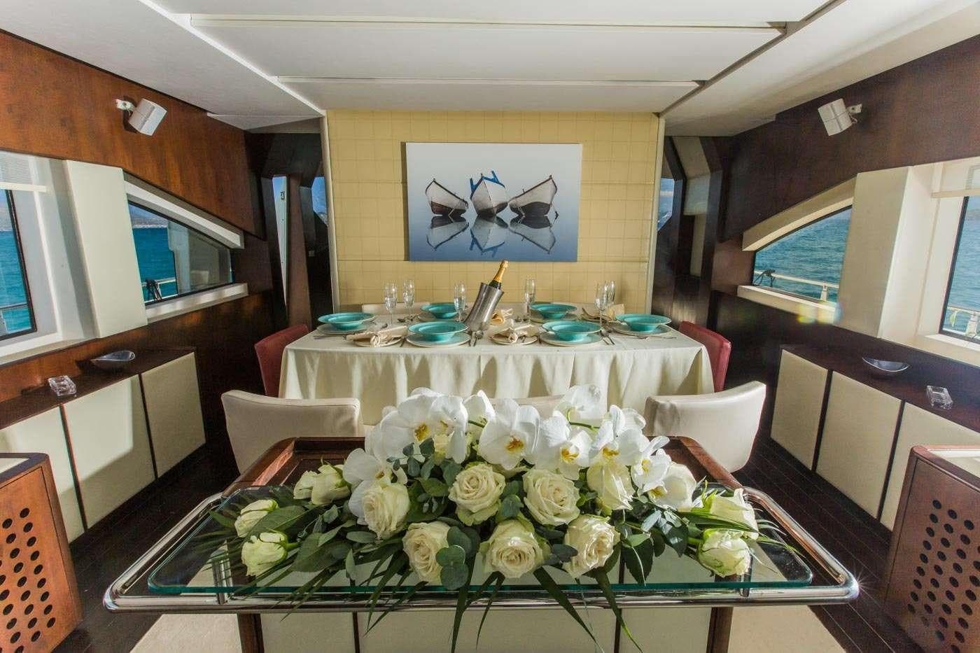 ULISSE - saloon | Drivas Yachts