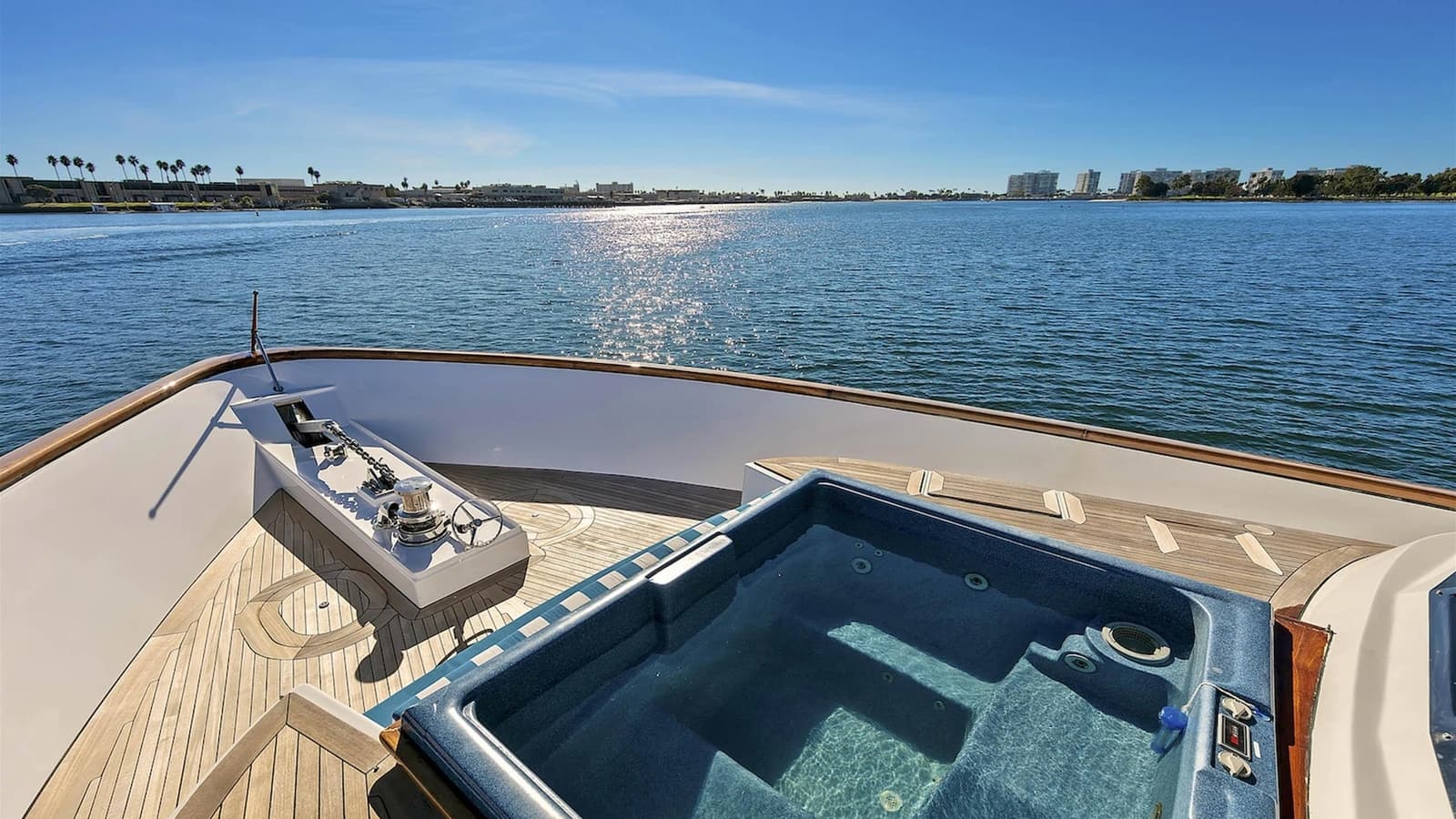 EL REY - deck aft | Drivas Yachts