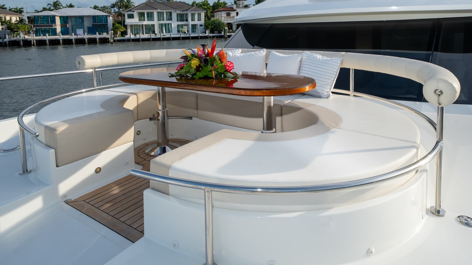 IRIDESCENCE - deck aft | Drivas Yachts