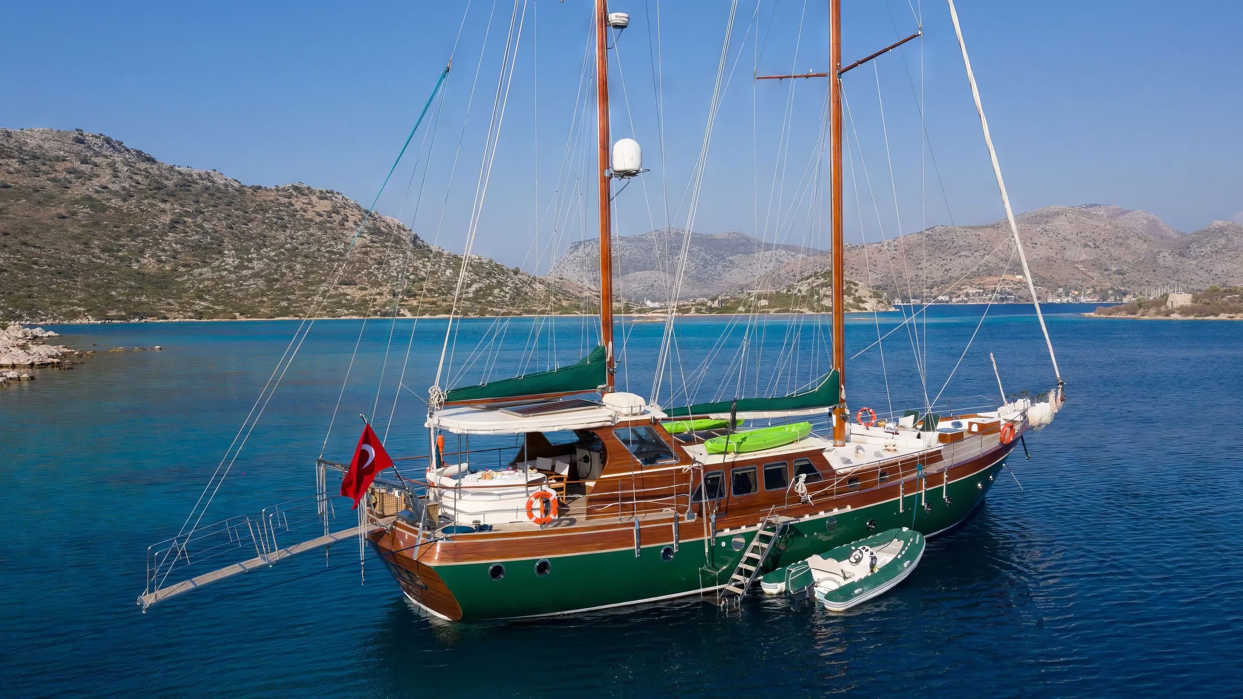 LADY FREYA | Drivas Yachts
