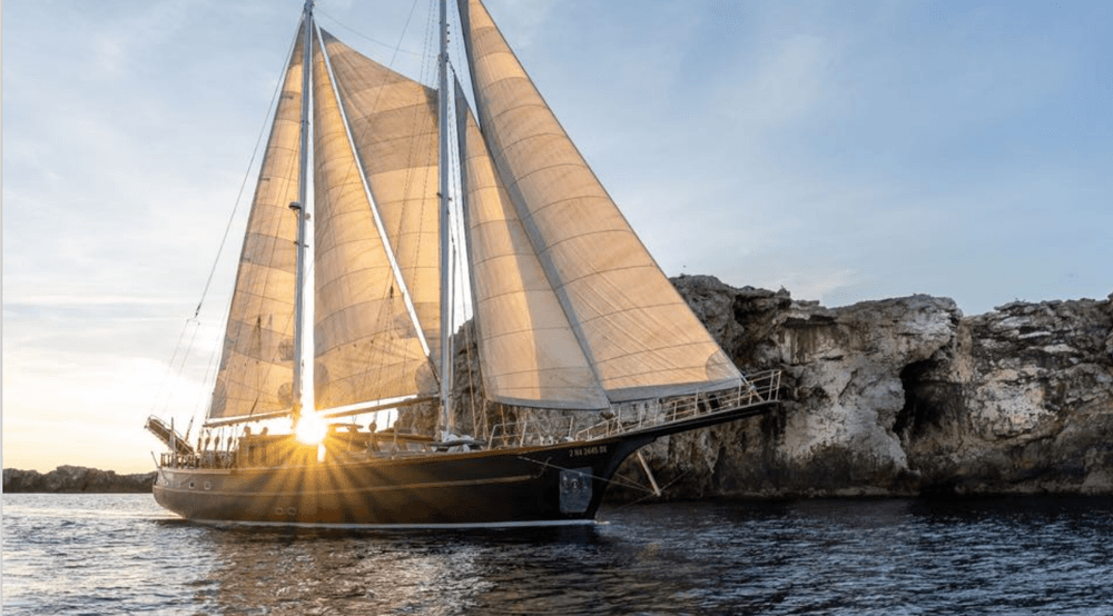 MYRA - ext running | Drivas Yachts
