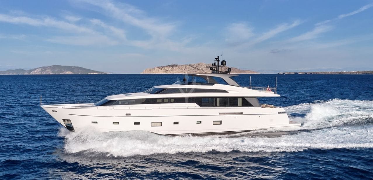 RARE DIAMOND - ext running | Drivas Yachts