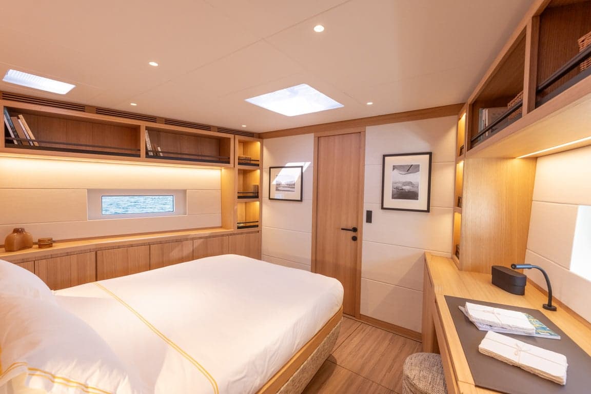 BIANCA II - cabin master | Drivas Yachts