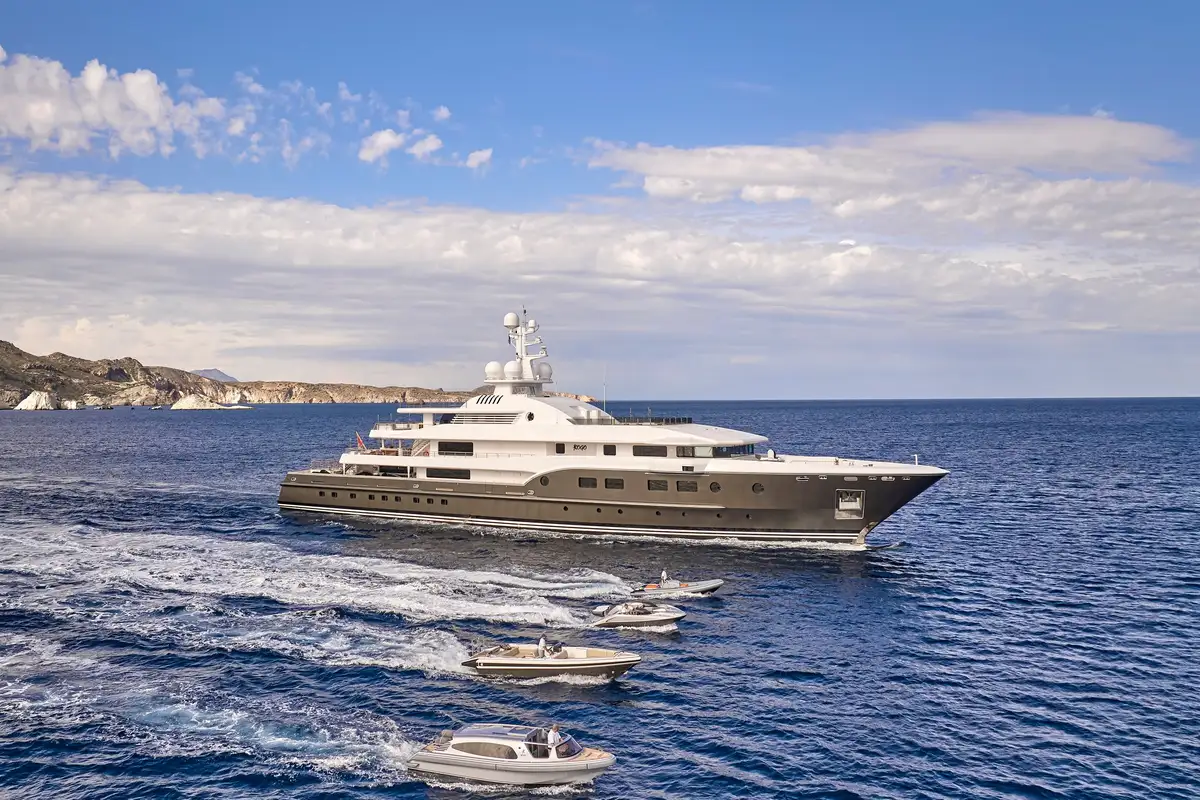 KOGO - ext running | Drivas Yachts