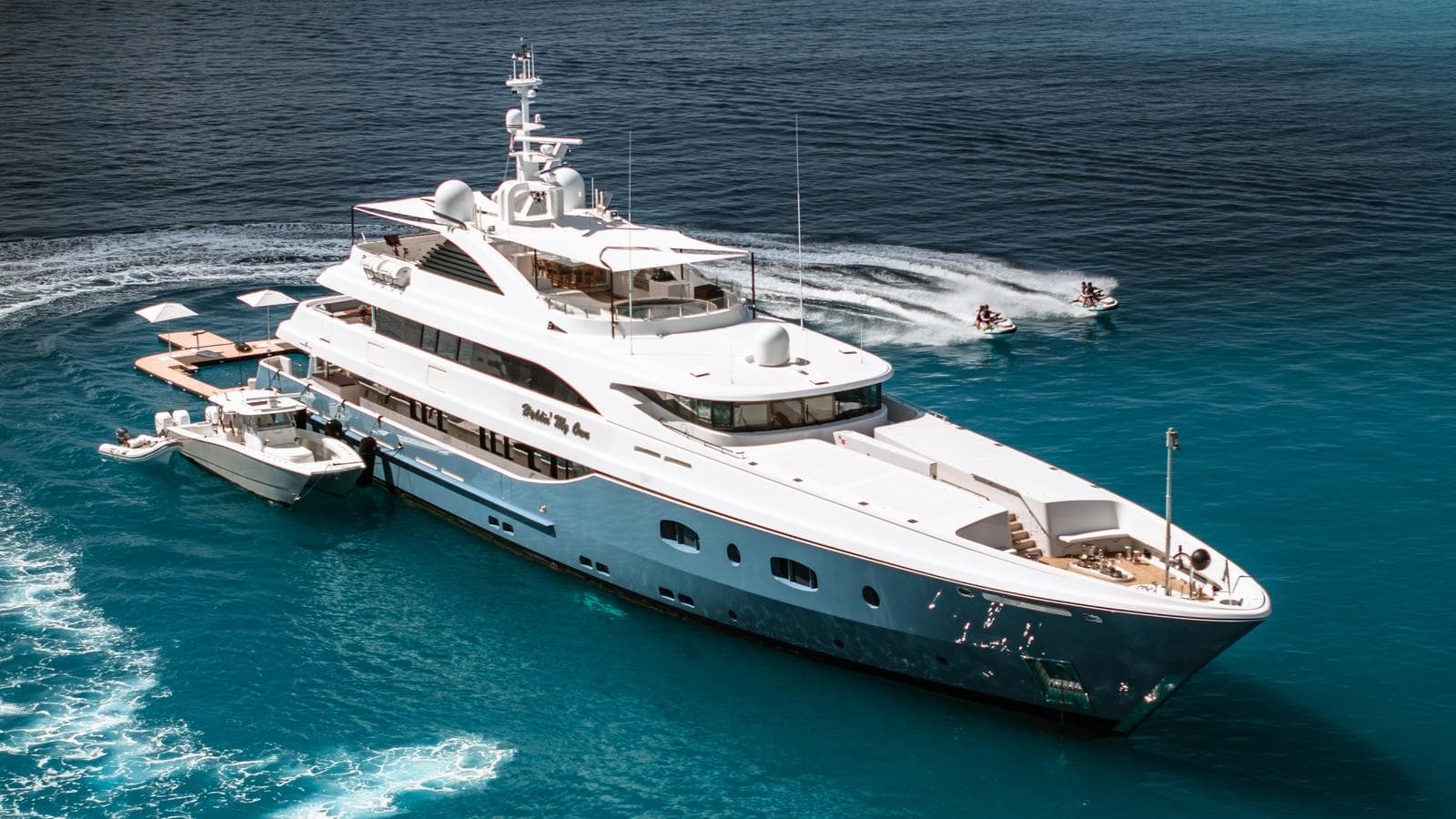 HOLDIN' MY OWN - aerial | Drivas Yachts