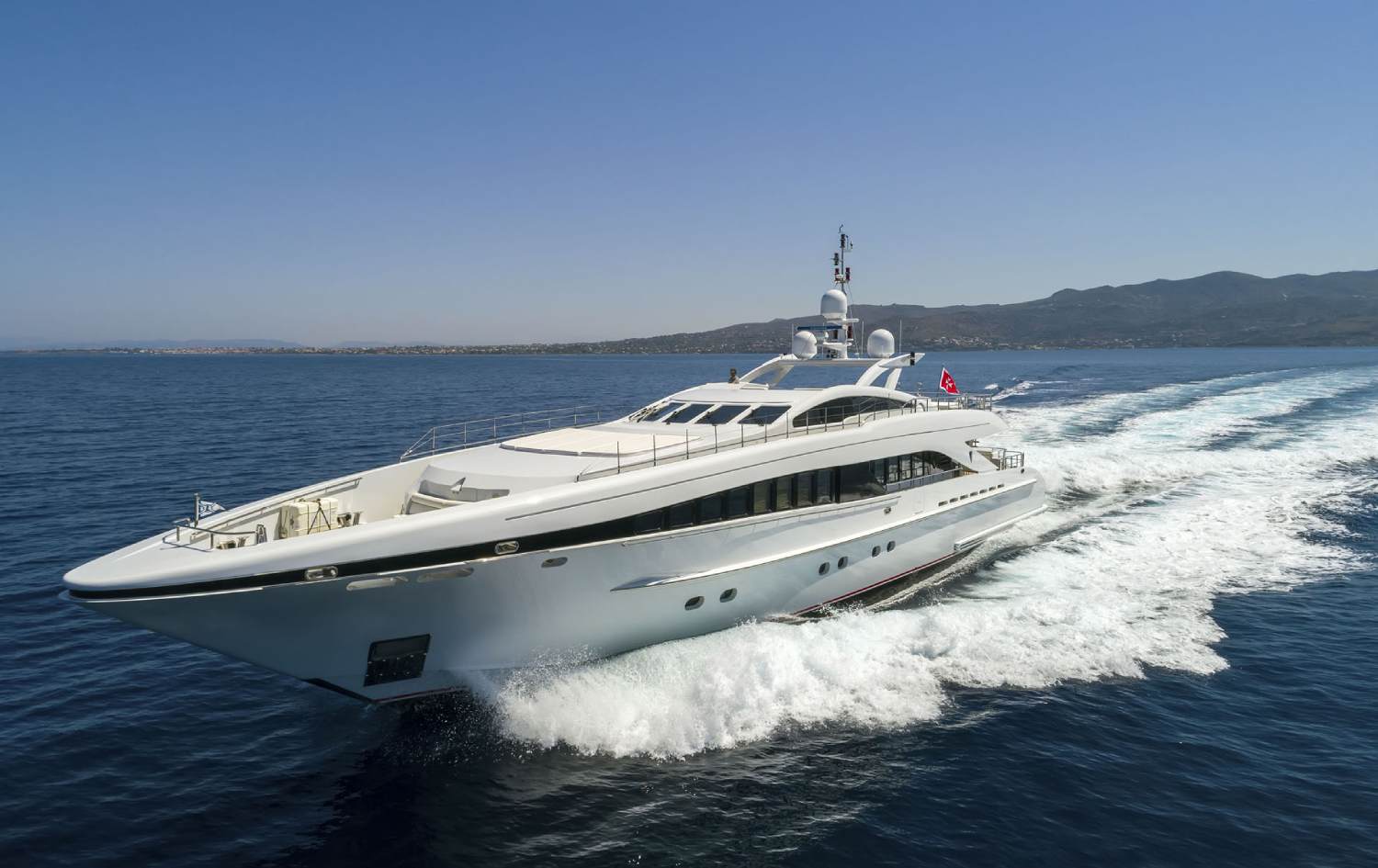 L'EQUINOX - ext running | Drivas Yachts