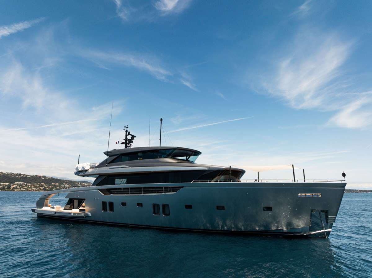 SENSA - ext | Drivas Yachts