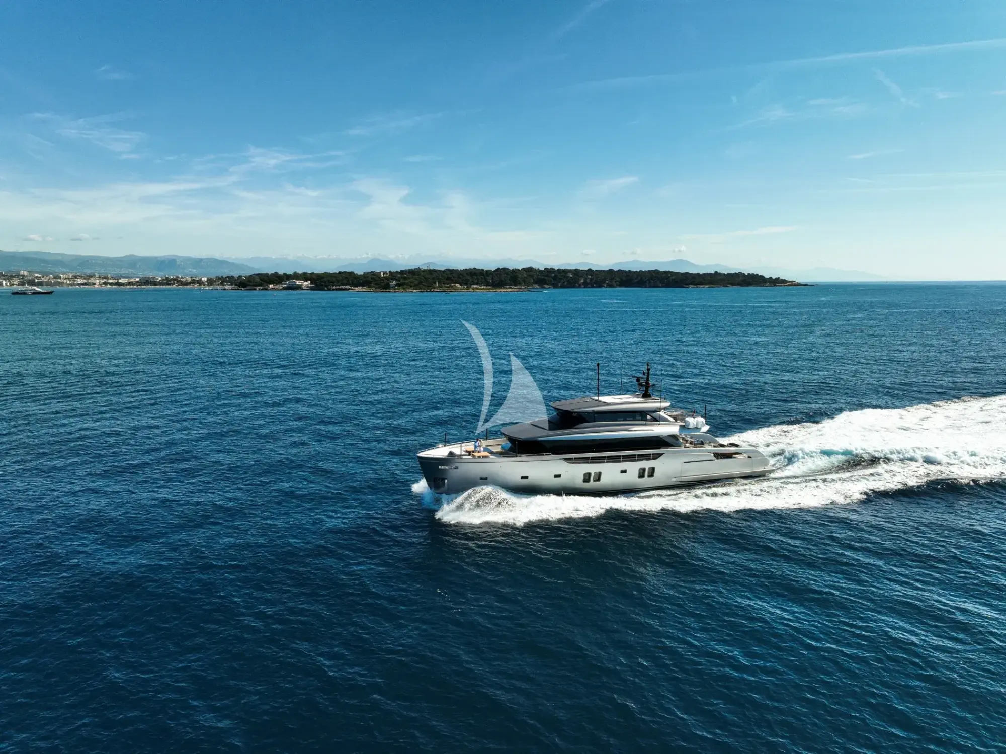 SENSA - ext running | Drivas Yachts