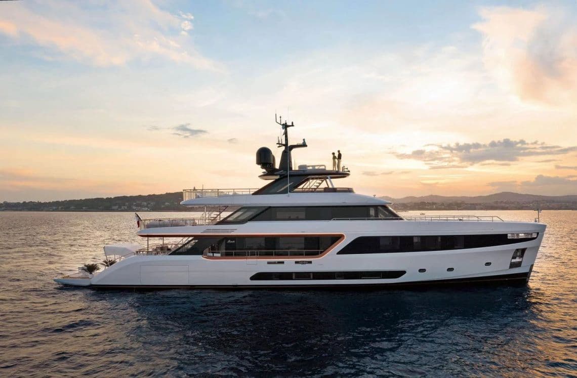 Alluria - ext stbd | Drivas Yachts